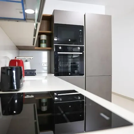 2br With Balcony & Sea Views By 360 Estates Apartman *