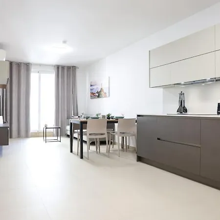 Apartman 2br With Balcony & Sea Views By 360 Estates