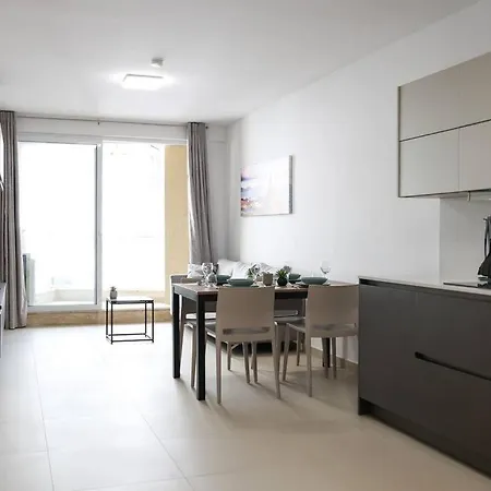 Apartman 2br With Balcony & Sea Views By 360 Estates