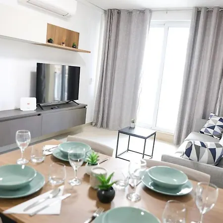 2br With Balcony & Sea Views By 360 Estates Apartman