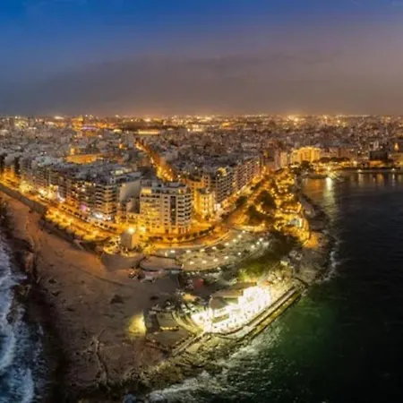 2br With Balcony & Sea Views By 360 Estates *