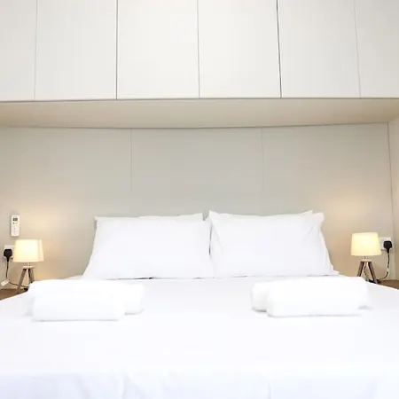 2br With Balcony & Sea Views By 360 Estates