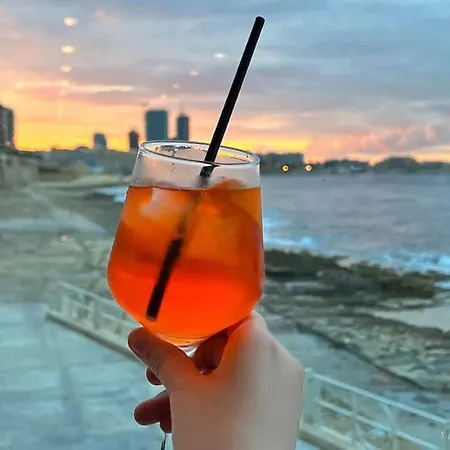 Διαμέρισμα 2br With Balcony & Sea Views By 360 Estates